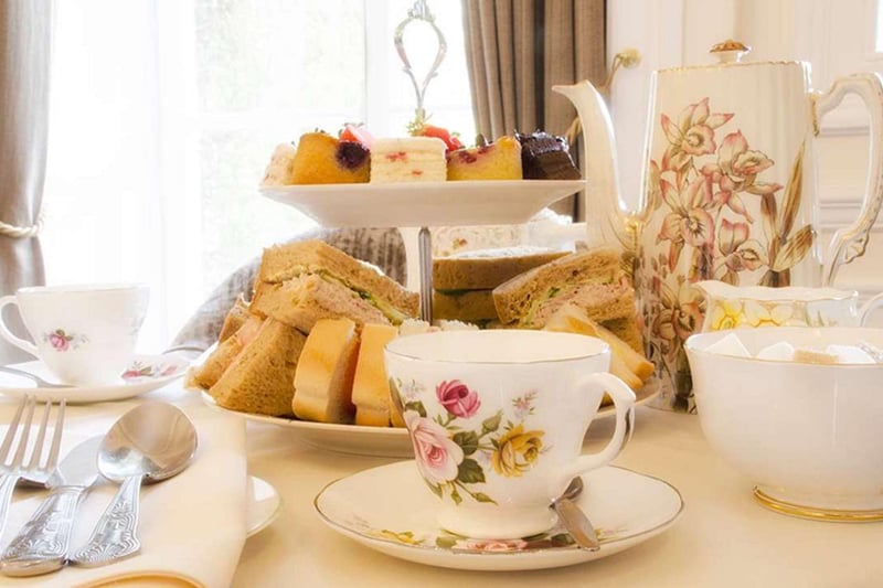 The Ringwood Hall Afternoon tea features all the classics. Available for collection only. Call the hotel to place your order: 01246 280 077