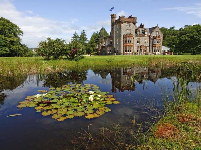 The restaurant here is Michelin-starred and head chef Andrew Turnbull uses produce that’s been foraged on the 300 acre estate. Any meal has to be punctuated with a walk round the dinky island. Holding hands, obviously.
www.eriska-hotel.co.uk