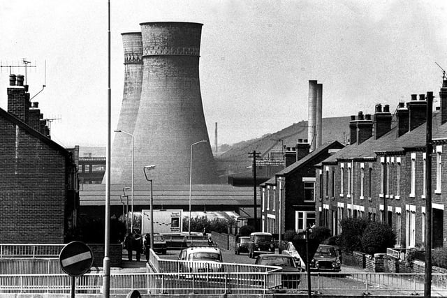 A view of Tinsley cooling towers, Sheffield, in December 1979