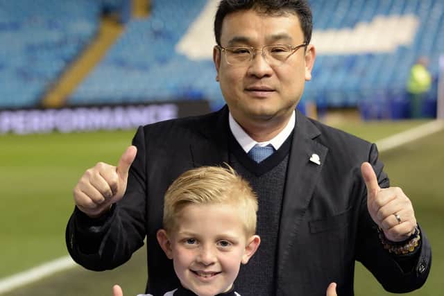 Shay with Owls Chairman Dejphon Chansiri at Hillsborough after his 2019 challenge