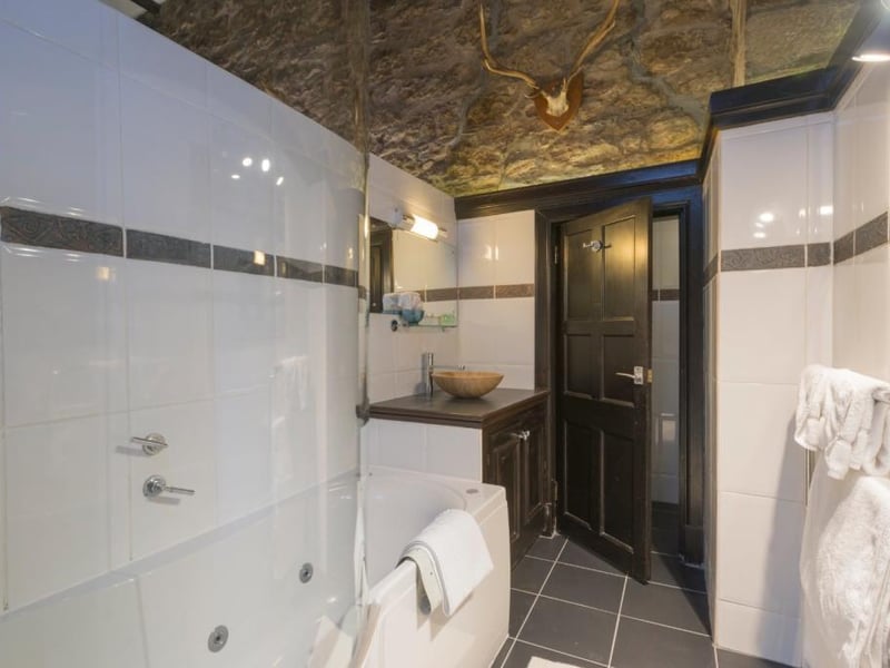 En-suite bathroom.