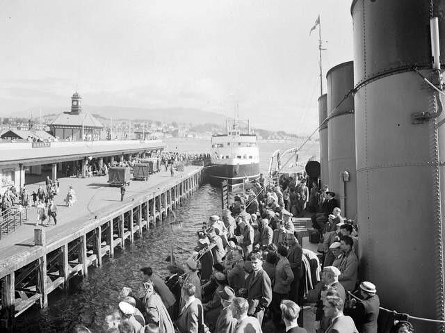 Clyde steamer docking in Dunoon in 1955.