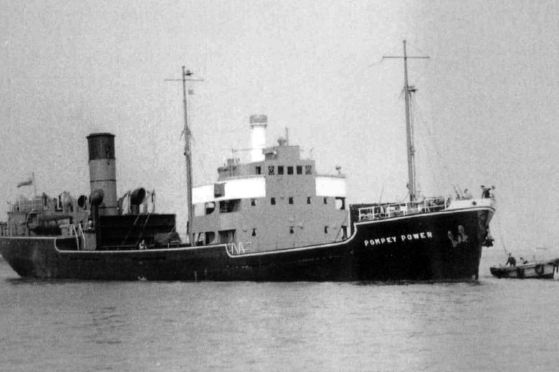 Pompey Power collier launched 1948