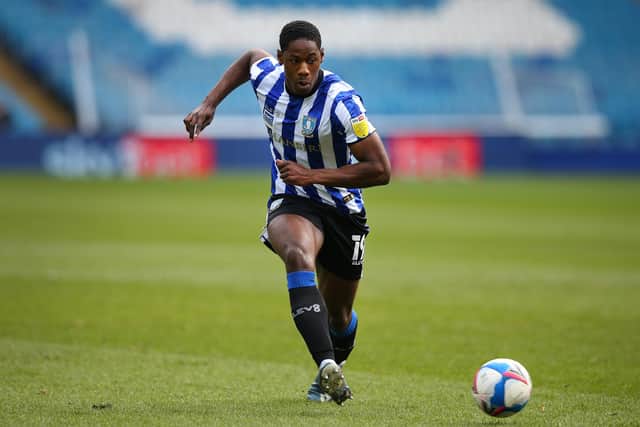 Sheffield Wednesday' Osaze Urhoghide has turned down offers from overseas in order to stay in the UK.