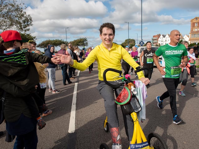 Action from the Great South Run. (201019-256)