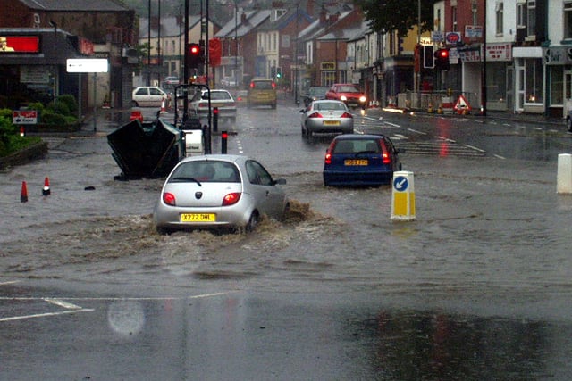 Pic of flooding taken this morning, at the Cobnar Rd junction with Chesterfield Rd in Woodseats in 2007