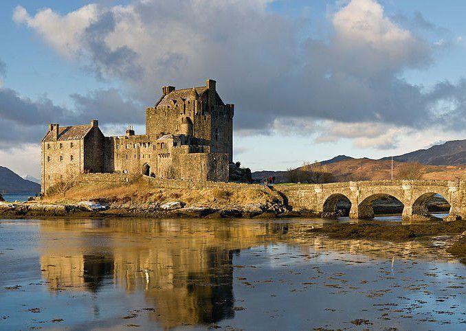 It's probably easier to name the movies Eilean Donan hasn't appeared in. The ancient fortress is today one of the most photographed in Scotland, and it's not hard to see why. Since the 1940s, Eilean Donan has starred in a string of movies, including blockbusters such as Highlander (1986), Loch Ness (1996), and The World Is Not Enough (1999).