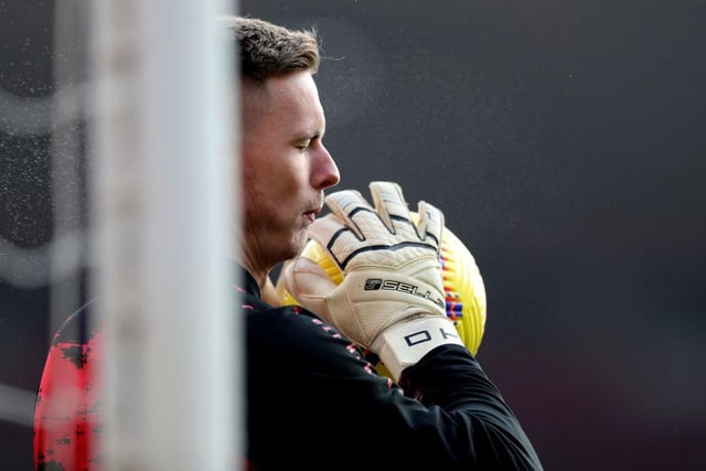 West Brom goalkeeper Sam Johnstone has urged Dean Henderson to leave Manchester United. The Baggies stopper also started his career at Old Trafford, but had to seek first team opportunities elsewhere. (Goalkeepers' Union Podcast)

Photo by Naomi Baker/Getty Images