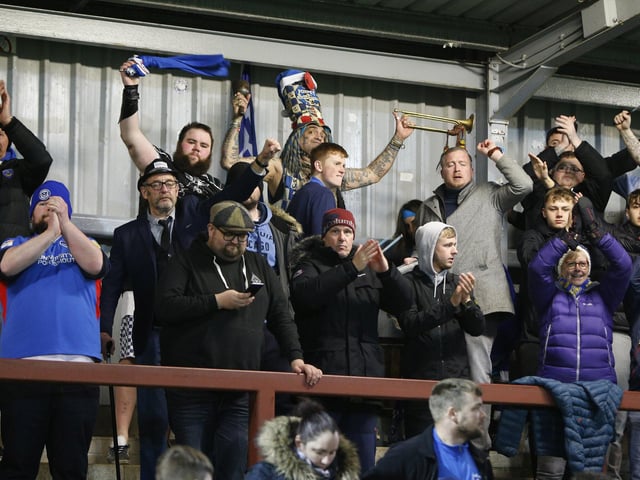 525 Pompey diehards made the trip to Highbury in the third round of the FA Cup. They made up 24 per cent of the 2,145 crowd.