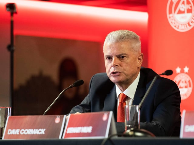 Aberdeen chief Dave Cormack doesn’t want a permanent change to league reconstruction. He compared making such a move during a crisis to rearranging the deckchairs on the titanic. Cormack wants one season of a 14-team Premiership before it realigns. (Various)