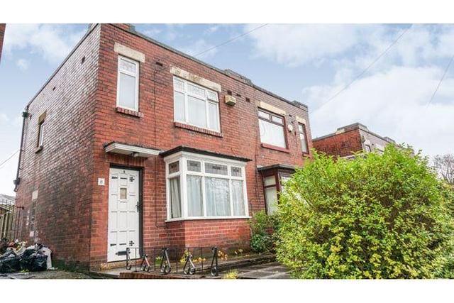 This two bedroom semi-detached house is within walking distance of the Northern General Hospital.