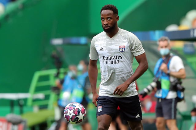 West Ham United are set to make a £30m offer for Lyon forward Moussa Dembele if the Ligue 1 club decide to sell the 24-year-old. (The Sun)