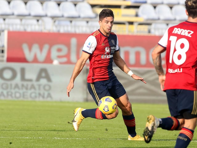 Reported Leeds United target Giovanni Simeone has stated he has no desire to leave Cagliari. “I live in a wonderful place where the sea, the people and the city help you live with great serenity,” Simeone said. “Here, everything makes you want to stay.” (Corriere dello Sport)