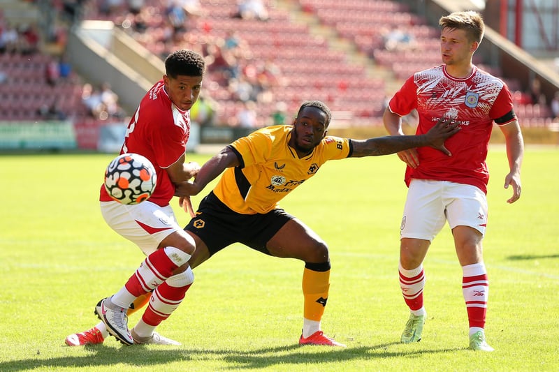 Fleetwood Town have apparently joined Accrington Stanley and Hibernian in the race to sign Wolves forward Austin Samuels. The trio are among a number of clubs keen on the pacey striker. (Football Insider)