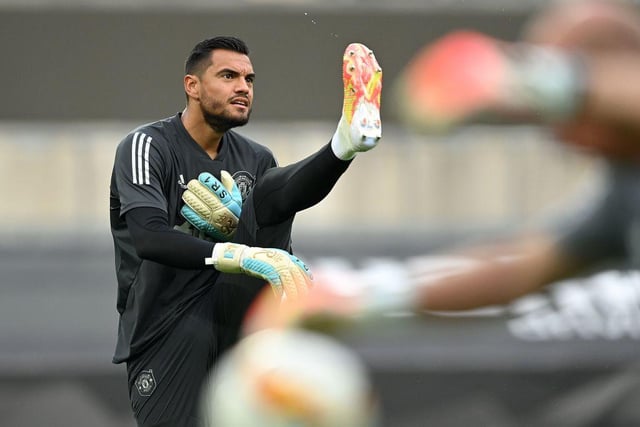 Everton are lining up a move for Manchester United goalkeeper Sergio Romero as the pressure on Jordan Pickford grows .(The Sun)