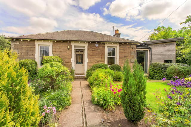 Front of cottage in Roslin, Midlothian.