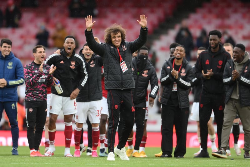 Ex-Arsenal defender David Luiz could be set for a move back to PSG, following his release from the Gunners. PSG president Nasser Al-Khelfari is said to be spearheading the move for the veteran centre-back. (Daily Mail)