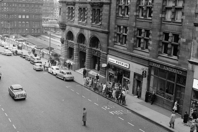 A view of North Bridge from the North of Scotland Bank taken in August 1964.