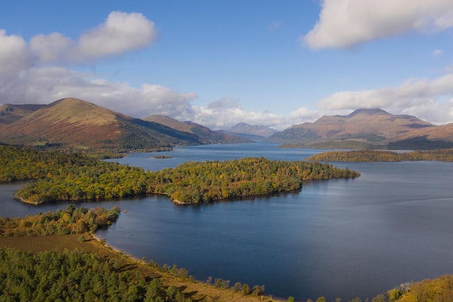 The island boasts an ancient oak woodland and secluded bays which attract the likes of otters and deer, as well as a wide variety of bird species, including the endangered capercaillie and nesting ospreys
