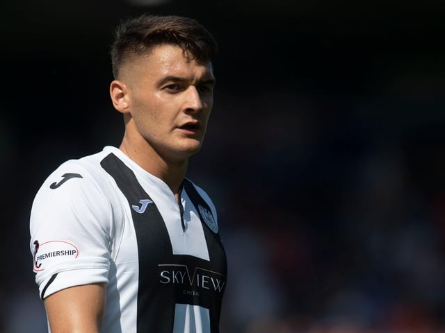St Mirren claim they have turned down a "substantial bid" from Hibs for midfielder Kyle Magennis. (Evening News)