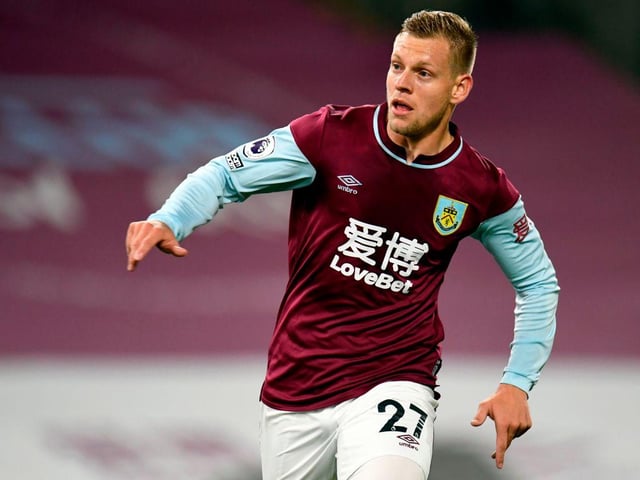 Union Berlin have made an approach to take Burnley forward Matej Vydra on loan. The player is keen to move to the Bundesliga to gain more first team minutes, but the Clarets would rather reach an agreement for his permanent exit. (Sky Germany)