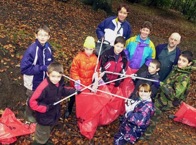 Litter pick at Sandall Beat Woods in 2000.