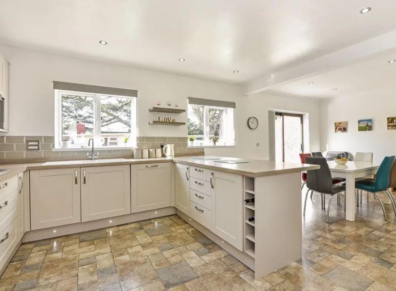 This is what the kitchen looks like