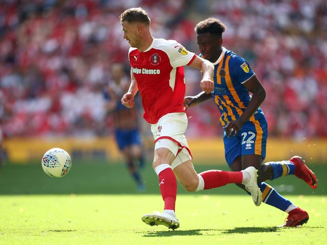 After a decent goal tally in the 2019/20 campaign, Smith takes the role of the solo central striker.