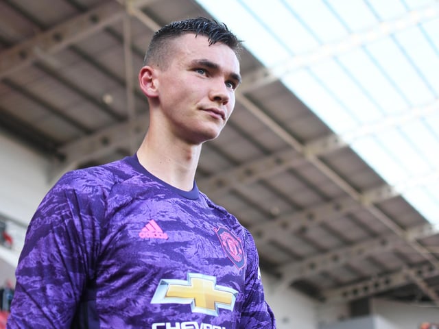 The keeper is set to be No1 for the Robins this term during his loan.