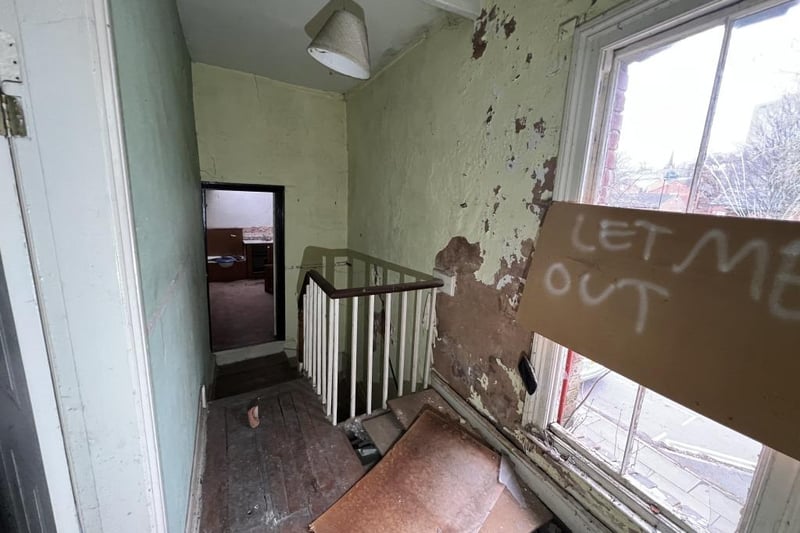Internal viewings for this property were not offered for "safety reasons"