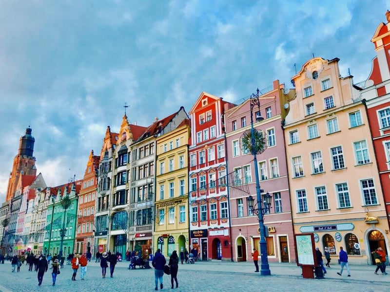 Ryanair will be offering flights from LBA to Wroclaw.