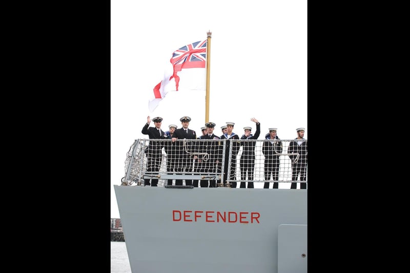 HMS Defender returned home into Portsmouth on 12th December 2014 after more than six months away deployed on high intensity operations in the Northern Gulf. 
Pictured is: HMS Defender arriving into Portsmouth.
Picture: Sarah Standing (143541-8710)