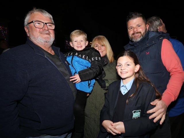 The Dobinson family. Emsworth Christmas lights switch on, St Peter's Square, EmsworthPicture: Chris Moorhouse   (jpns 031221-41)