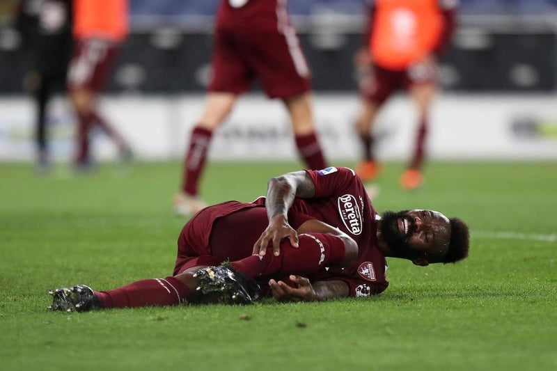 Leeds United have been given a boost to their hopes of signing Nicolas Nkoulou as Torino will not renew the contract of Marcelo Bielsa’s defensive target. (Corriere Torino)

 (Photo by Paolo Bruno/Getty Images)