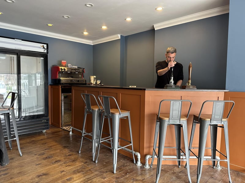 A flawless specialty coffee and daytime destination right on the main drag, turning out expert espresso pulls, vibrant brunch plates, and excellent sweet treats for the post-walk crowd. 🍴 471 Otley Rd, Adel, Leeds LS16 7NR