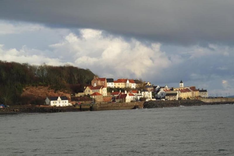 Anne Grieve shared this view of West Wemyss Harbour.
