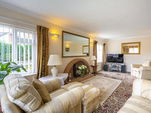 A second shot of the living room, from a different angle. It's not hard to imagine relaxing in front of the TV, is it?