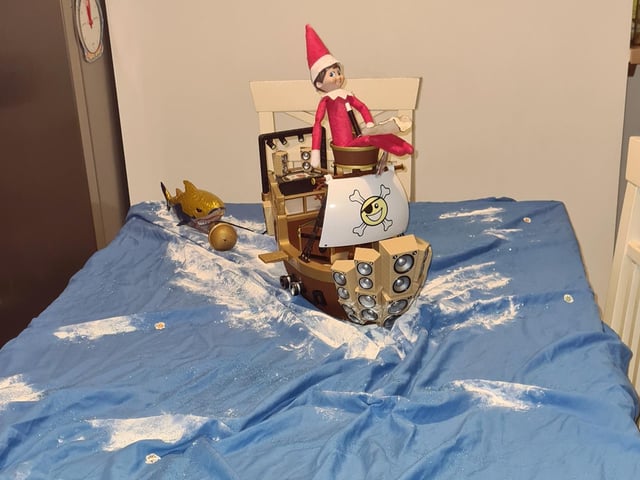 Toni McCloy said: "Our Elf went looking for treasure across the sea."