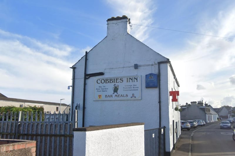 Tayport's Cobbies Inn serves great quality British pub grub. Go to enjoy one of the tastiest steak pies in Fife.