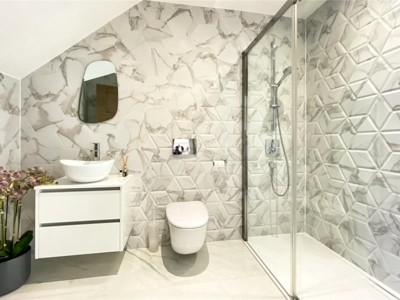 En-suite shower room.