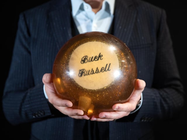 Buck Russell's (John Candy) bowling bowl from the 1989 film 'Uncle Buck' (estimate £5,000-£7,000).