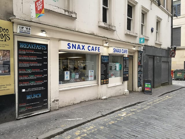 Tucked away in one of the cobbled back alleys off Princes Street, Snax has a hearty breakfast menu and is loved by everyone from students to business men and women.