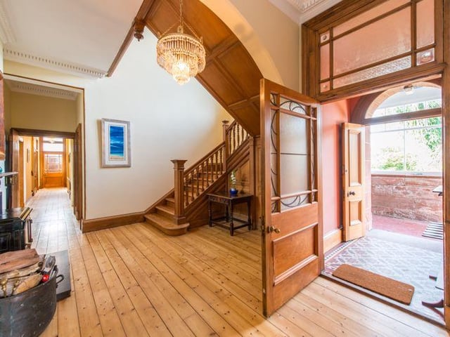 Entrance hall and staircase.