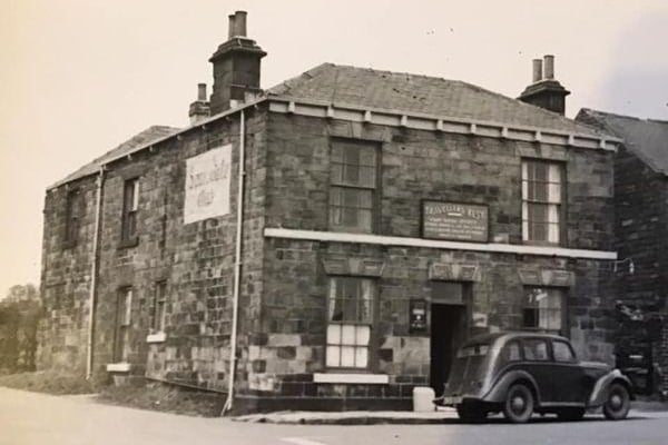 Travellers's Rest in Apperknowle in 1958. Squiddy Truswell writes: "it's still a great pub and a great view all the way onto the moors, good grub too."