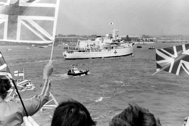 HMS Herald a survey ship returns from the Falklands in 1982. The News PP4865