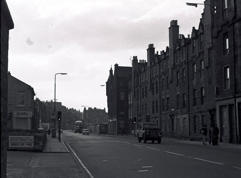 Dundee Street looking west.