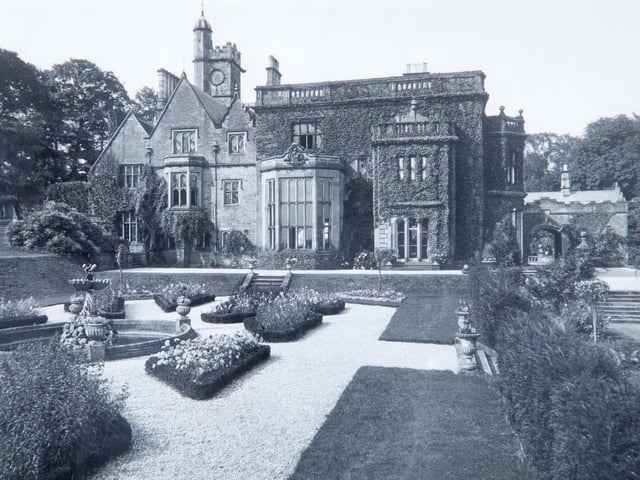 Generations of the Turbutt family lived at Ogston Hall, Brackenfield for 256 years.