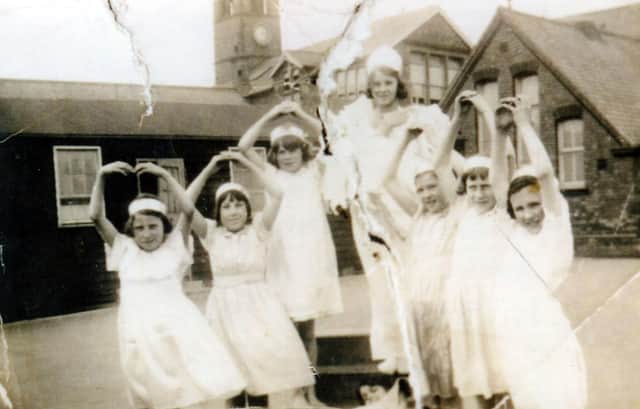 Angels nativity play 1943 at Claycross Girl's School 
In photo - Nancy Robinson, Maisie Kenny, Jean Cross, Hilda Holmes, Betty Minney, Joan Claris, Kitty Fletcher and Ethl Armstrong.