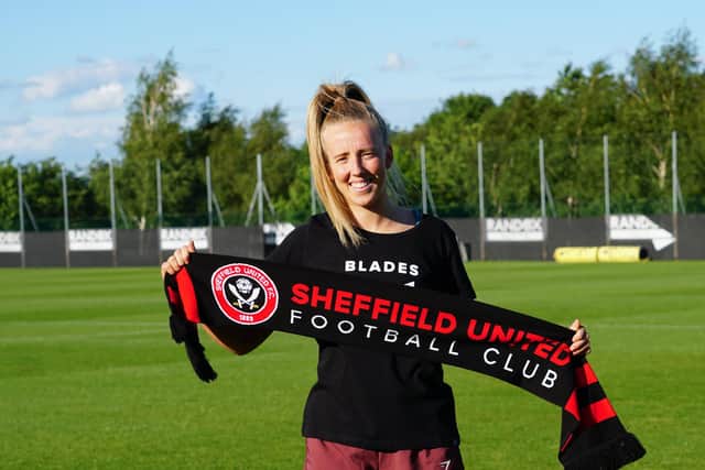 Charltotte Newsham has signed a new contract with Sheffield United.