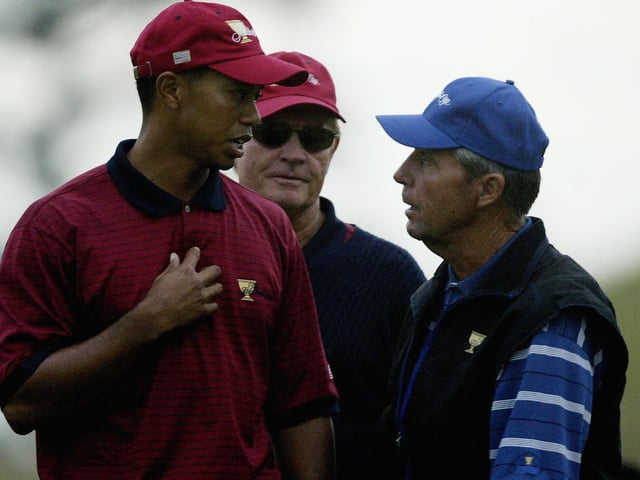 2. Who has gone the longest between Masters titles?
a) Jack Nicklaus; b) Tiger Woods; c) Gary Player